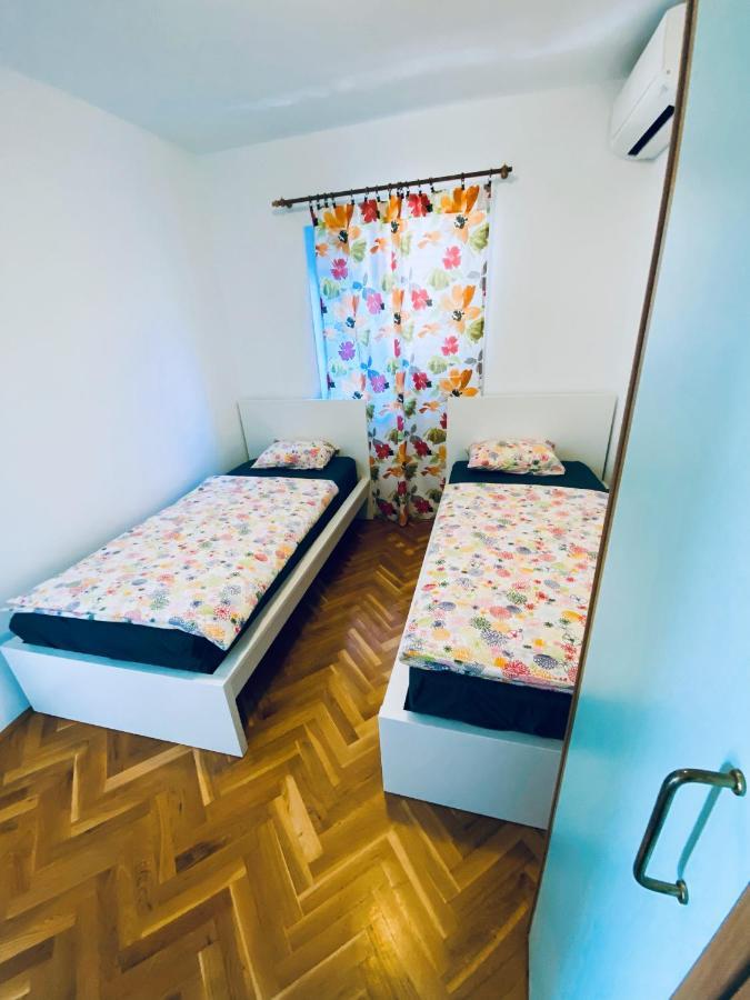 Apartments Matthew & Oscar 포라트 외부 사진